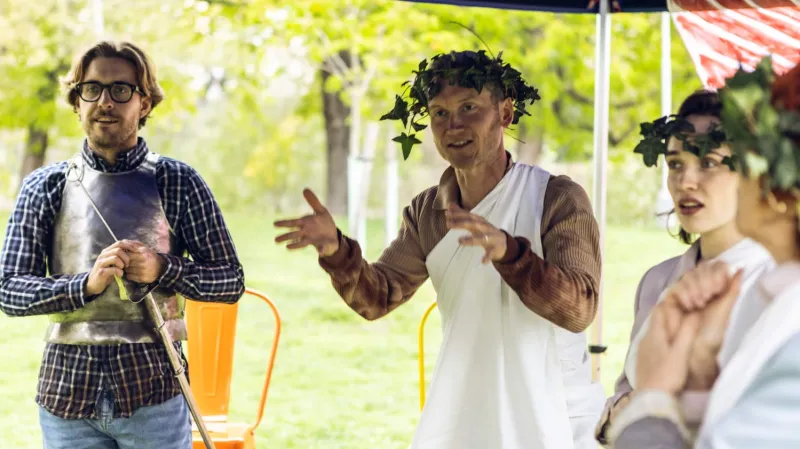 Z inscenace Poslední zhasne