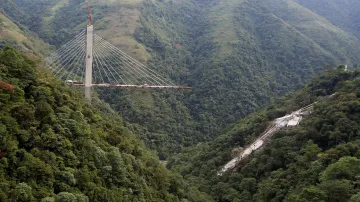 Zřícený most v Kolumbii
