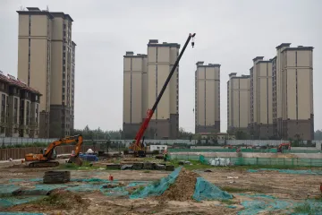 Čínský realitní trh churaví stále víc. Analytici čekají, zda Peking nasadí stimulanty