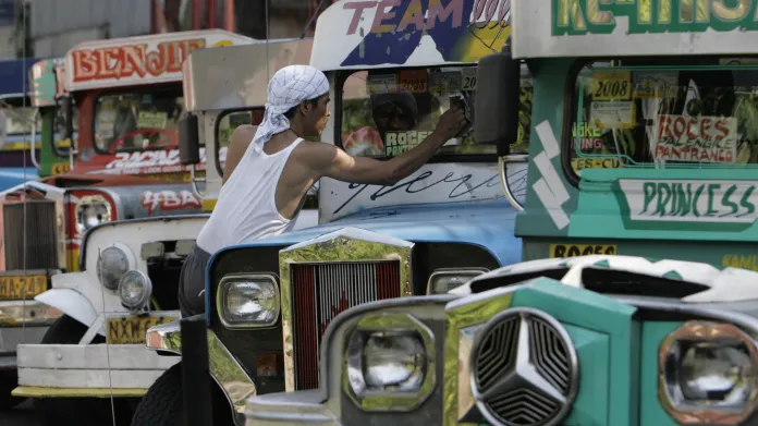 Filipíny a jeepney