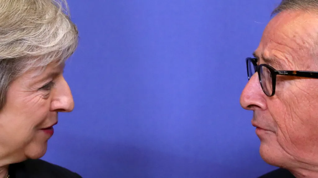 Theresa Mayová a Jean-Claude Juncker