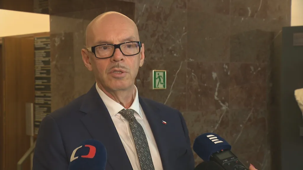 Ministr kultury Oto Klempíř (za Motoristy)