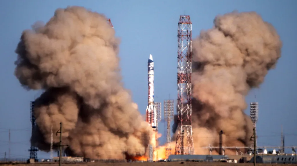 Start rakety Proton s družicí Inmarsat-5
