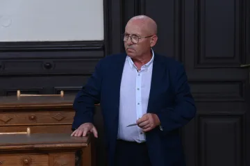 Za srážku s vlakem na přejezdu v Olomouci uložil soud polskému řidiči podmínku. Zohlednil přiznání