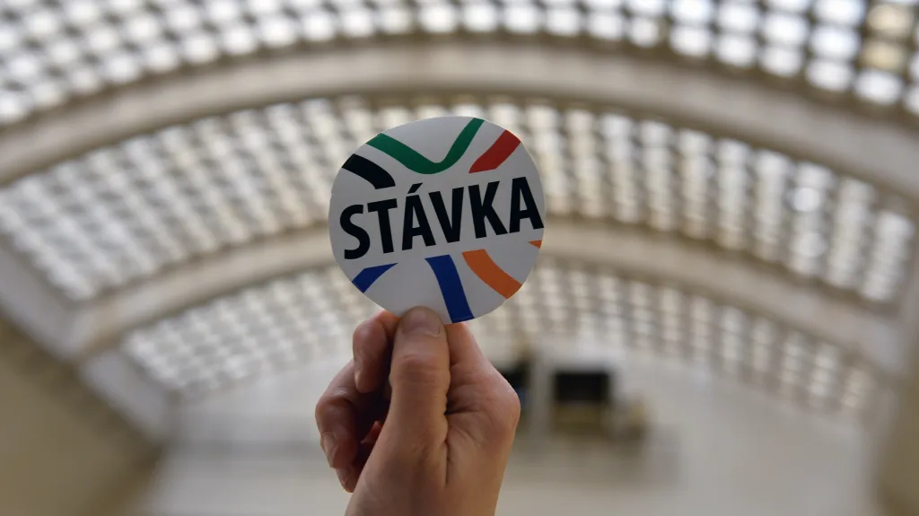 59 ze 70 zaměstnanců Agentury pro sociální začleňování stávkuje