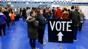 Volby do Kongresu provázel velký zájem americké veřejnosti