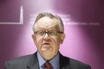 Nobelovu cenu míru dostal někdejší finský prezident Ahtisaari