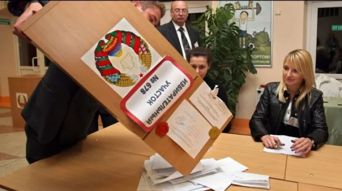 Bělorusové sčítají volební hlasy