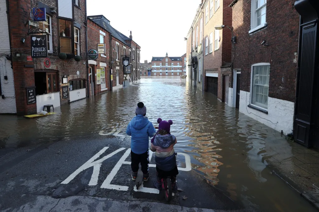 Následky bouře Christoph ve Velké Británii. Fotografie ukazují povodně ve městě Bewdley, Norwich a York