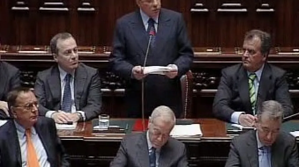 Silvio Berlusconi v parlamentu