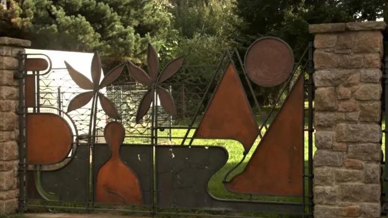 Vrata u rodného domu Jana Zrzavého