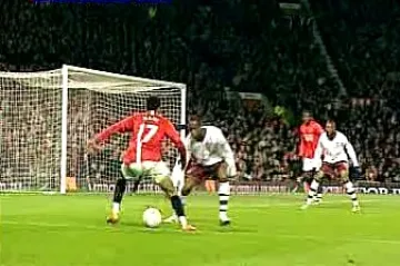 Úřednická válka o fotbal: Francouzi žárlí na Angličany