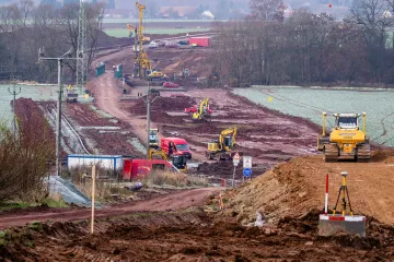 Soudci Kučerovi opět zamítli žalobu proti vyvlastnění jeho pozemků u Jaroměře