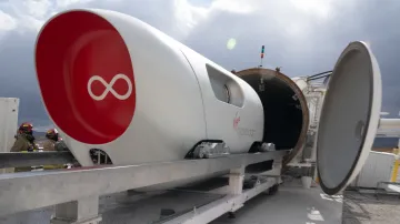 První jízda hyperloopu s pasažéry