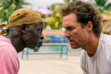 Filmová upoutávka týdne: Ticho před bouří rozčísnou McConaughey a Hathawayová