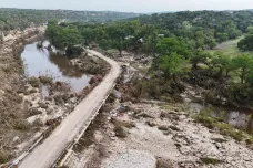 Záplavy v Texasu připravily o život už více než padesát lidí