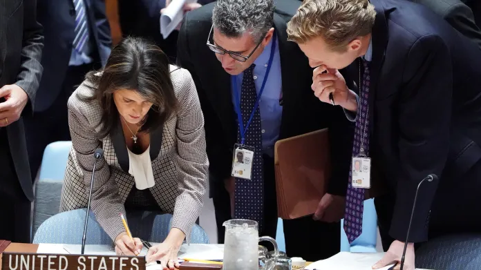 Nikki Haleyová během zasedání Rady bezpečnosti