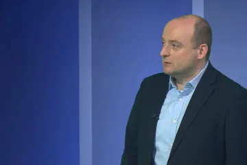 Ruské pasy pro obyvatele Donbasu? Může to být předehra další eskalace konfliktu, říká politolog Šír