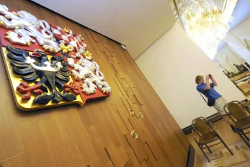 Vláda má do 7. června najít peníze na dofinancování sociálních služeb, usnesla se sněmovna