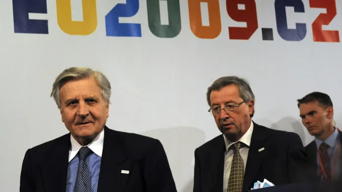Prezident Evropské centrální banky Jean-Claude Trichet a ministr financí Lucemburska a předseda eurozóny Jean-Claude Juncker se sešli v Praze.