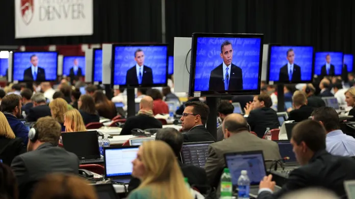 Novináří sledují poslední minuty prezidentské debaty