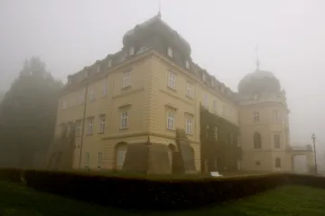 Je po volbách – a co bude dál? Do třiceti dní se sejde sněmovna, s vládou je na tahu prezident