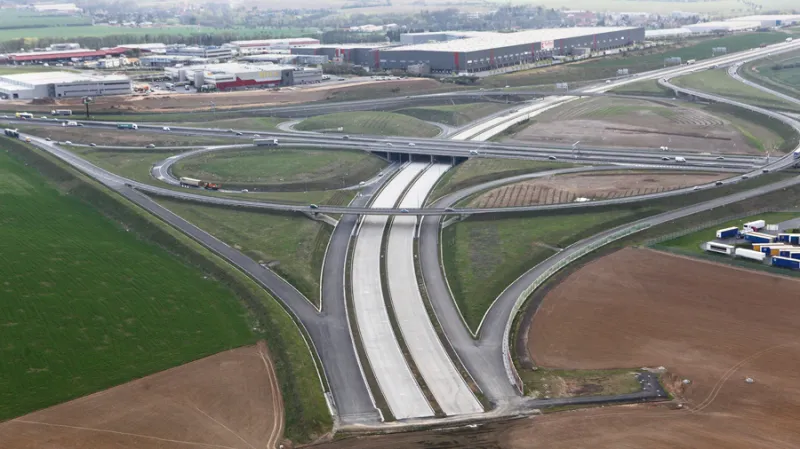 Zástavba krajiny sklady a logistickými centry