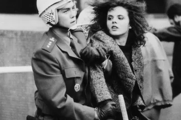 Obrazový příběh republiky: Na frontě, Prvního máje i na Hradě prožívali lidé osudové chvíle