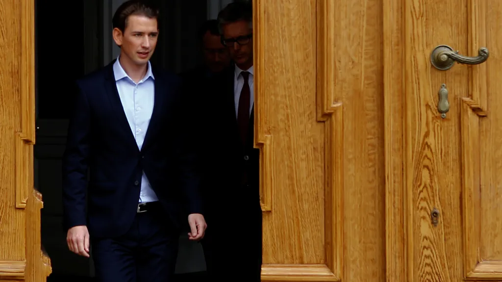 Sebastian Kurz odchází po jednání s rakouským prezidentem Van der Bellenem