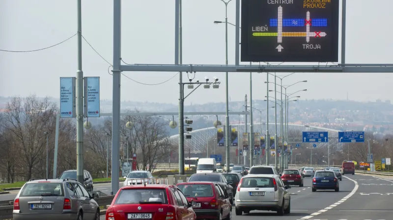 Ulice V Holešovičkách se podle Tomáše Hudečka může po otevření Blanky stát kritickým místem pražské dopravy