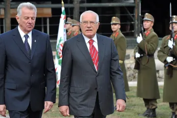 Klaus proti Barrosovi: Hlubší integrace EU způsobí problémy