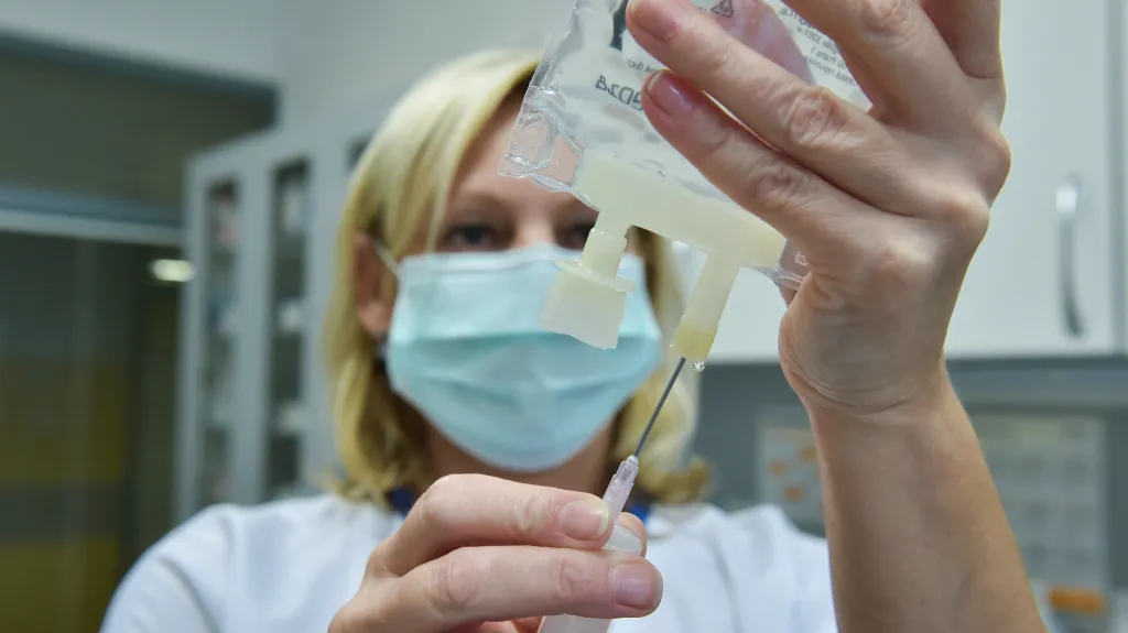 Nemocnice čekají na čerstvé absolventky