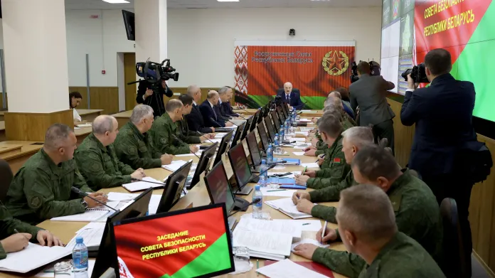 Alexandr Lukašenko na sobotním setkání v Centru strategického řízení ministerstva obrany