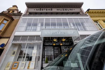 Regály tak jako v roce 1911. Jaroměř otevřela památkově chráněný Wenkeův obchodní dům