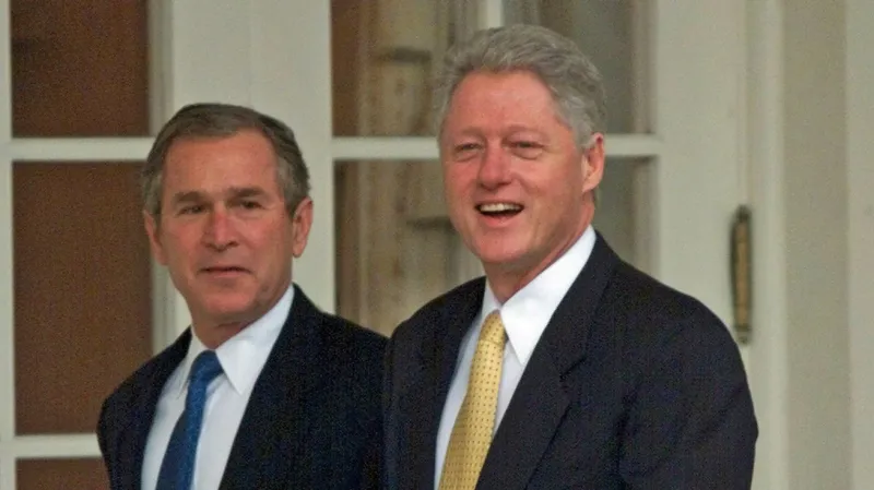 George Bush mladší a Bill Clinton