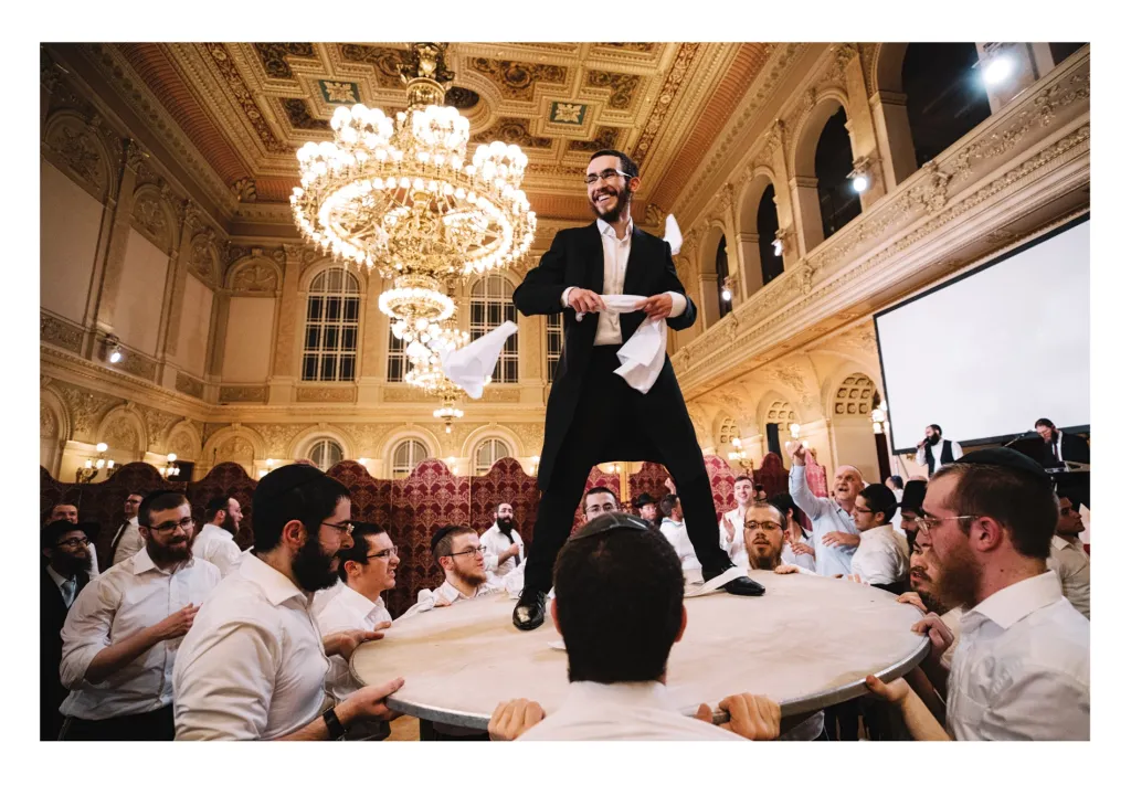 Nominaci v kategorii „Reportáž“ obdržel Jan Zátorský za soubor fotografií unikátní chasidské svatby