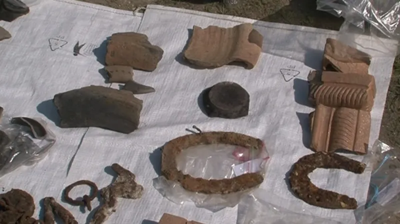 V lednických jízdárnách se dochovaly i původní podkovy