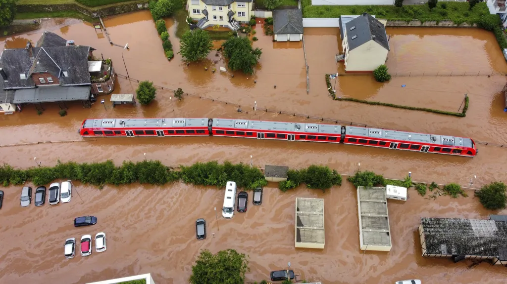 Zatopená vlaková stanice v obci Kordel v Porýní-Falci