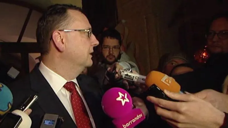 Premiér Petr Nečas odchází od Miloše Zemana