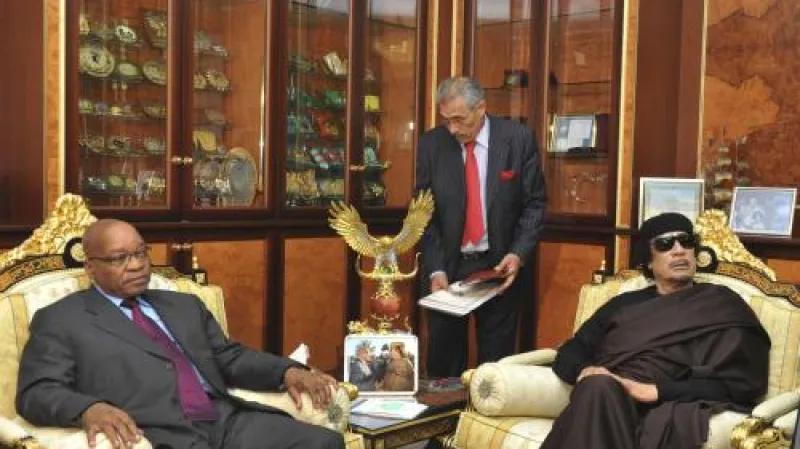 Jacob Zuma a Muammar Kaddáfí