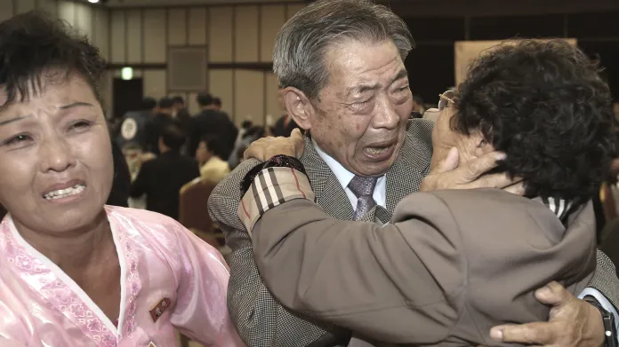 Setkání korejských rodin tradičně provázejí emoce