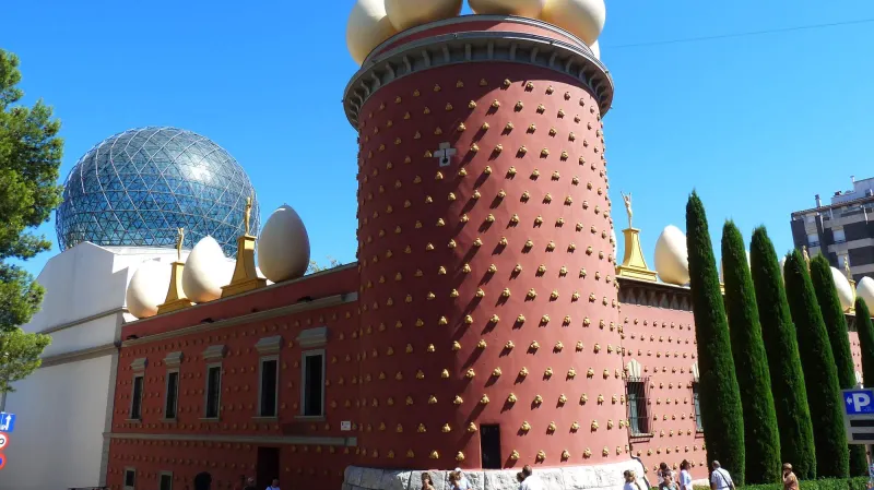 Muzeum Salvadora Dalího ve Figueres