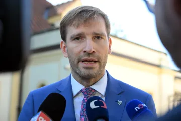 Manažeři zdravotní pojišťovny dostali obří odchodné, Vojtěch to chce řešit