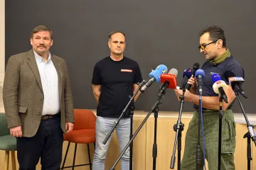 Skupina D: Drony na Ukrajinu byly vždy vyvezeny s řádnou licencí