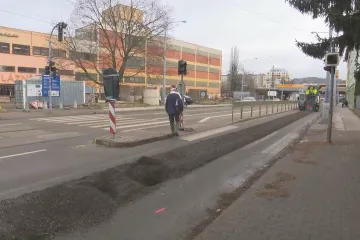 Dopravu v brněnských Židenicích komplikuje uzavírka kvůli úpravě tramvajové trati