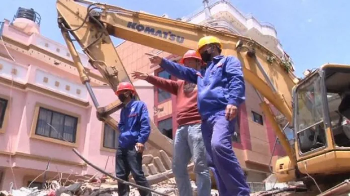 Horizont ČT24 k následkům zemětřesení v Nepálu