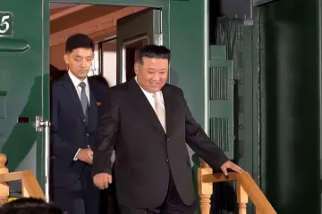 Kim dorazil do Ruska. Kde a kdy se sejde s Putinem, není jasné