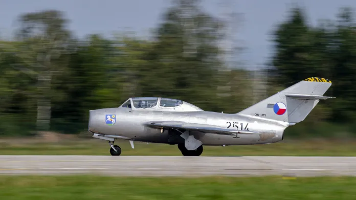 Letadlo MiG15-UTI podobné tomu, ve kterém zemřel Jurij Gagarin
