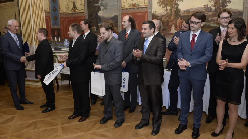 Držitelé prestižní Prémie Otto Wichterleho