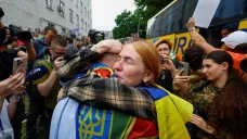 Ukrajinský zajatec se vrátil po výměně do své země (25. května 2025)